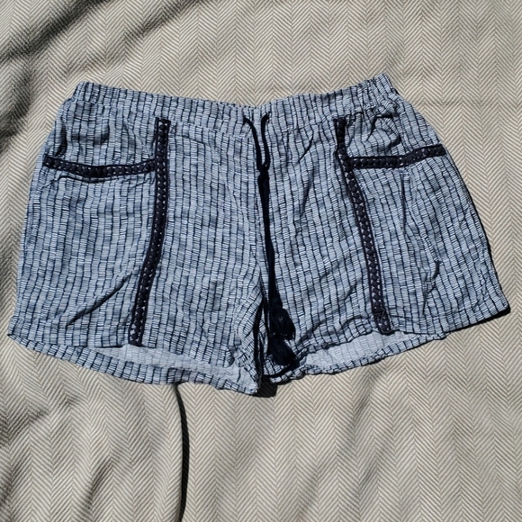 Falls Creek size large lightweight shorts - Picture 1 of 9